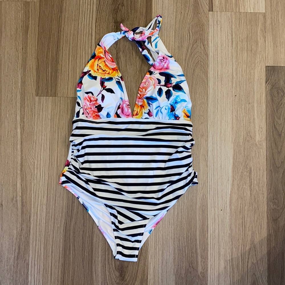 NWT Cupshe 1X Bathing suit - Floral and striped